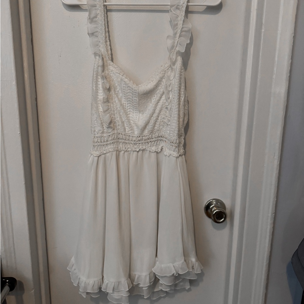 White Lace Sleeveless Dress